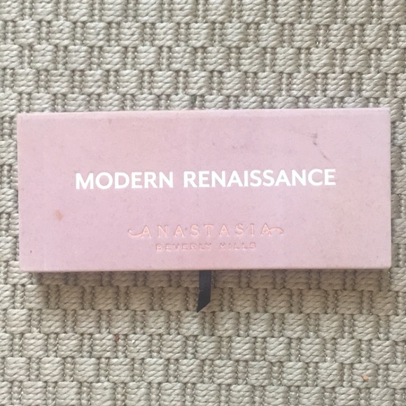 ABH Modern Renaissance 🥀 - Picture 2 of 6